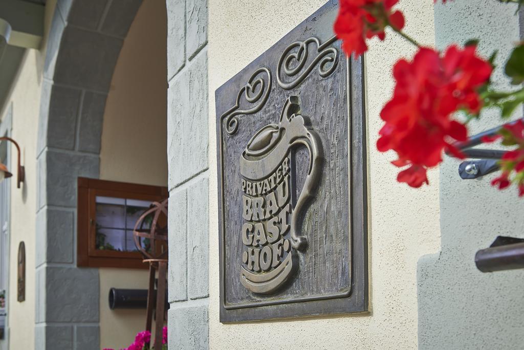 Brauereigasthof Zum Loewenbraeu Adelsdorf Exterior foto